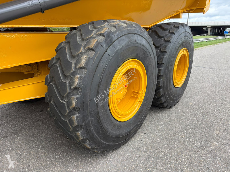 عربة قلابة Volvo G