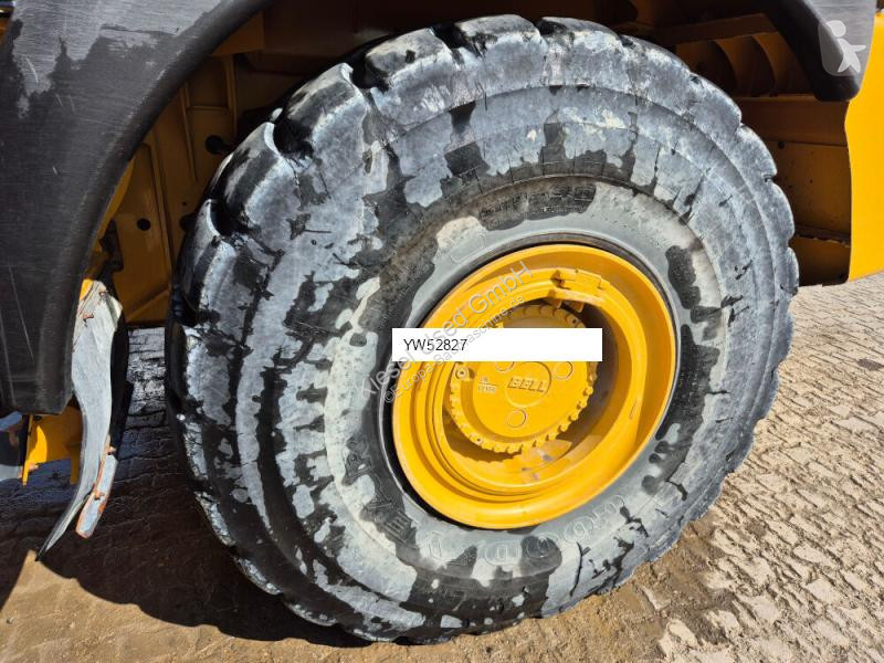 عربة قلابة Bell E