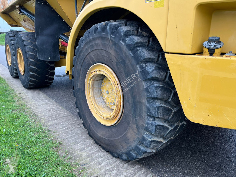 Dumper Caterpillar
