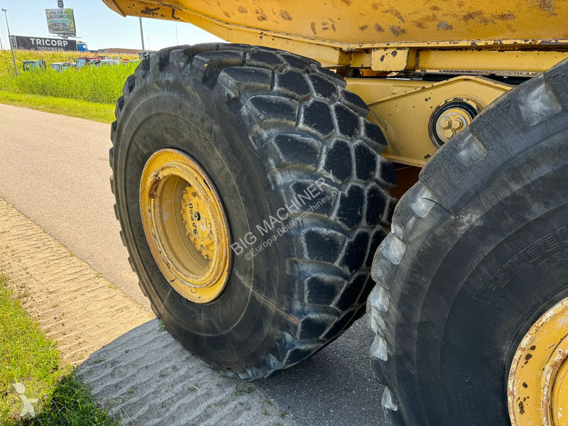 Dumper Caterpillar