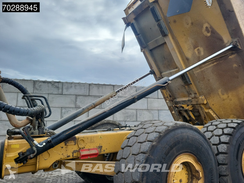 Dumper Caterpillar