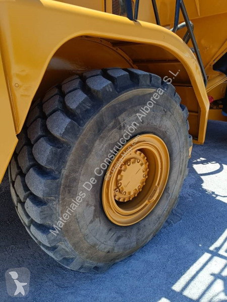 Dumper Caterpillar 735