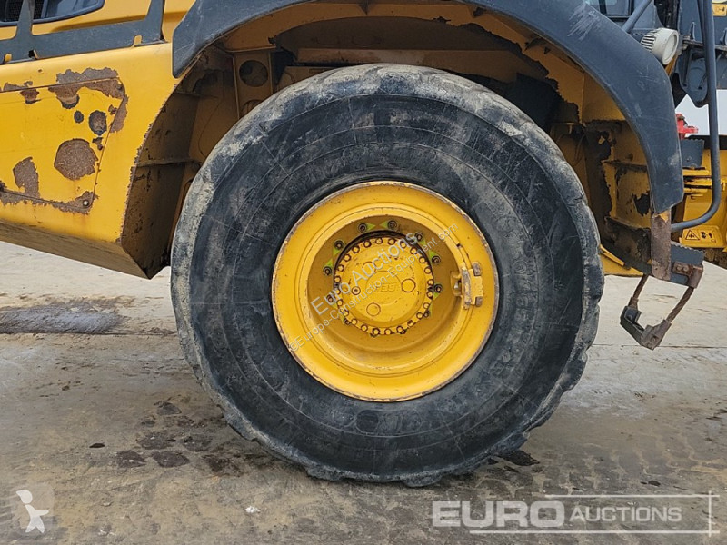 Basculantă Bell B30E