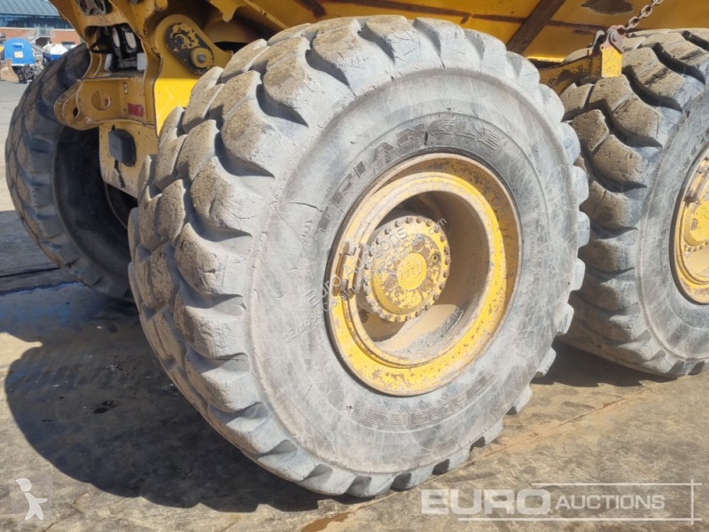 Basculantă Bell B30E