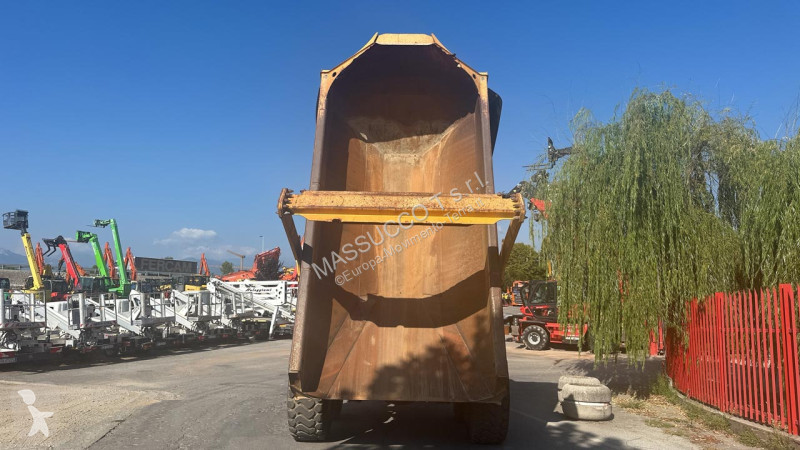 عربة قلابة Bell B20E 6X6