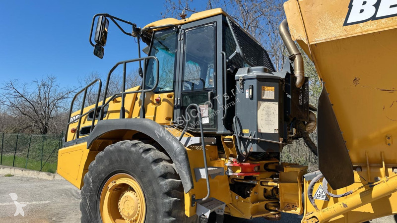 عربة قلابة Bell B30E 6x6