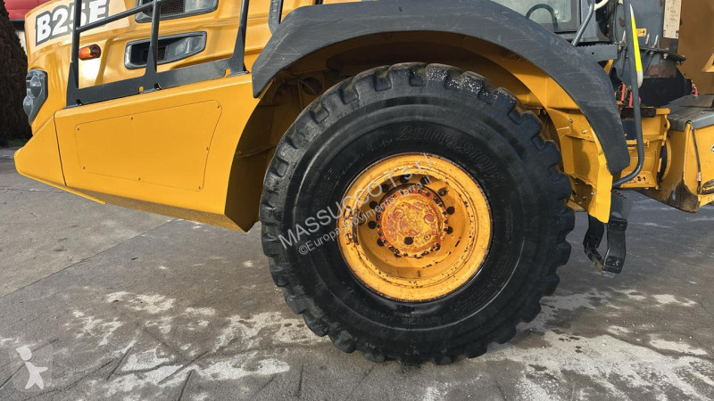 عربة قلابة Bell B25E 6x6