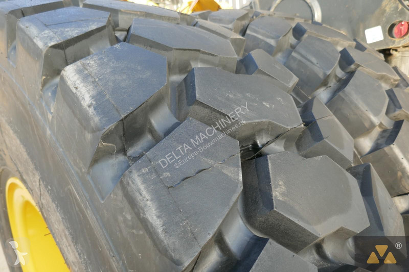 Sklápač Komatsu HD405-8