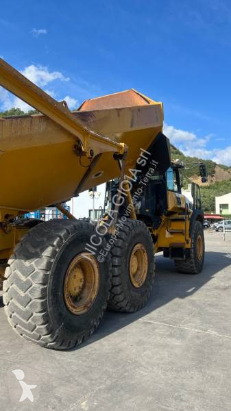 عربة قلابة Bell B25E