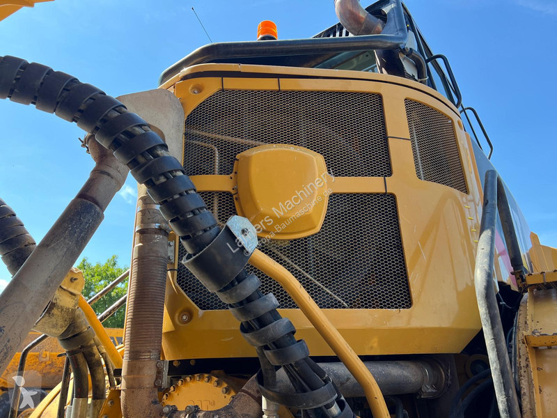Sklápač Caterpillar
