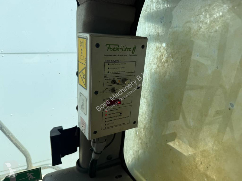 Sklápač Caterpillar - Automatic Greasing / Airco