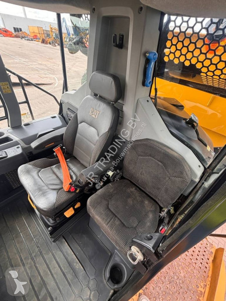 Tombereau Caterpillar 730