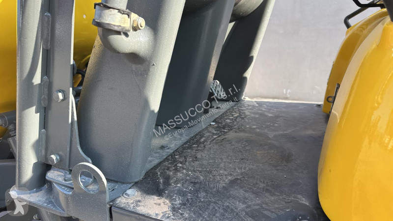 عربة قلابة Wacker Neuson 4X4