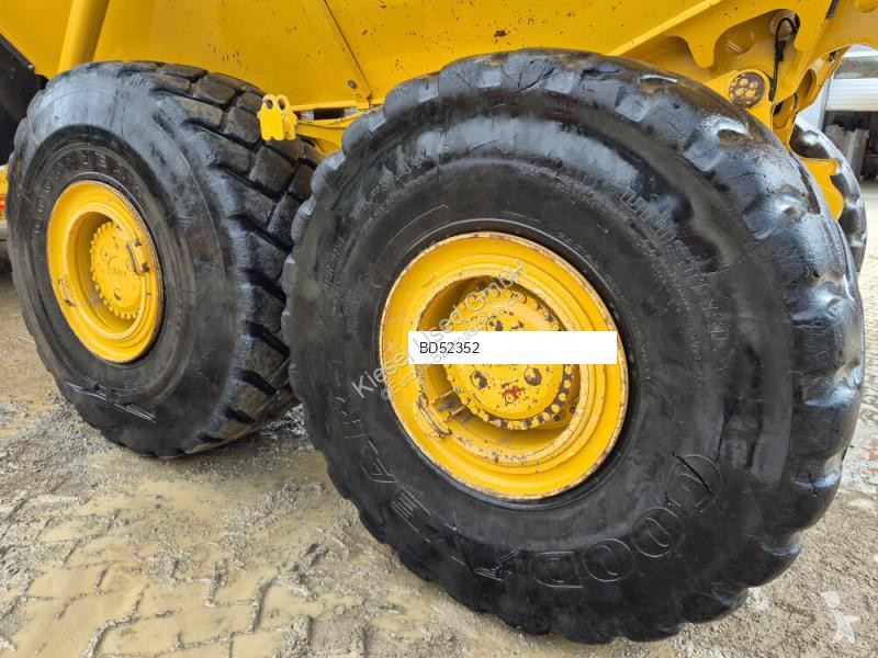 عربة قلابة Bell B45E