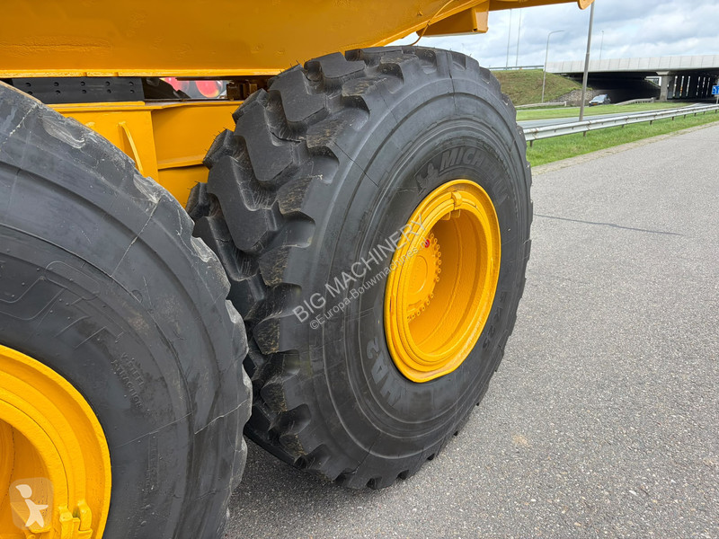 عربة قلابة Volvo G