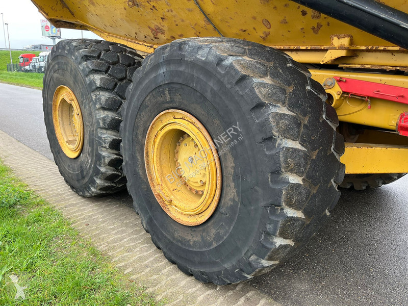 Dumper Caterpillar