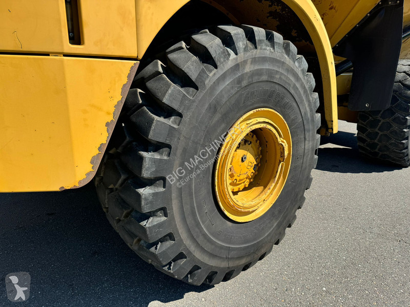 Dumper Caterpillar
