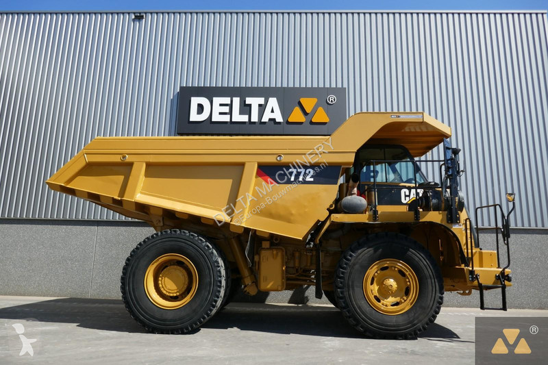 Dumper Caterpillar