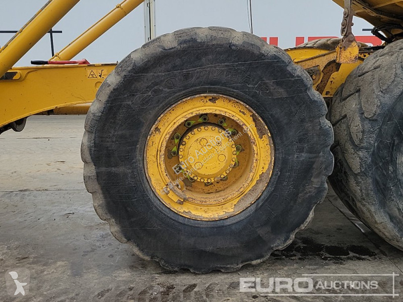 Basculantă Bell B30E