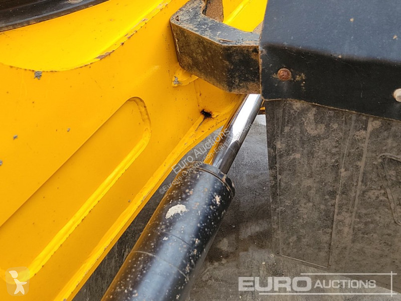 Basculantă JCB 6TST
