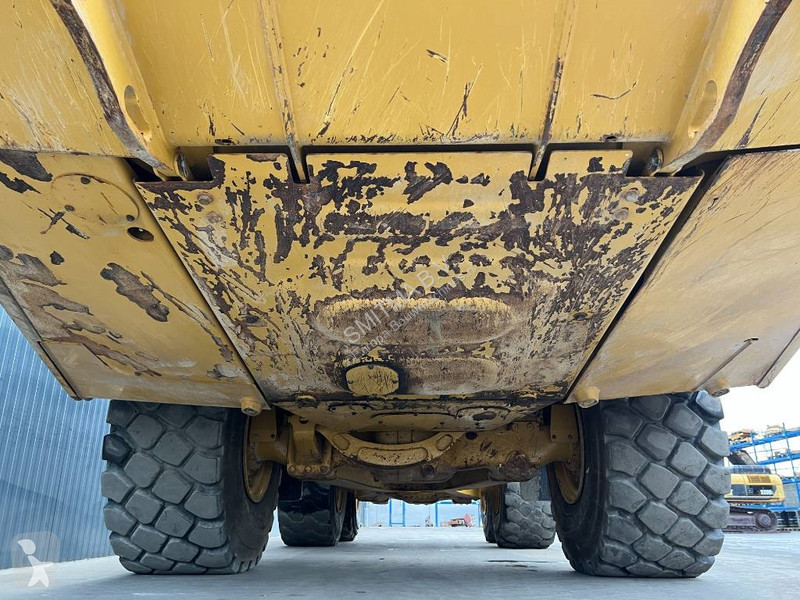 عربة قلابة Caterpillar C