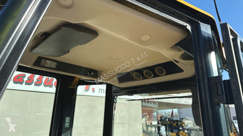 Tombereau JCB 6ST-2S5 4X4