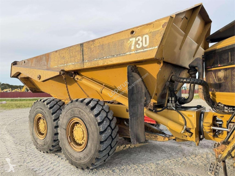 Карьерный самосвал Caterpillar 730