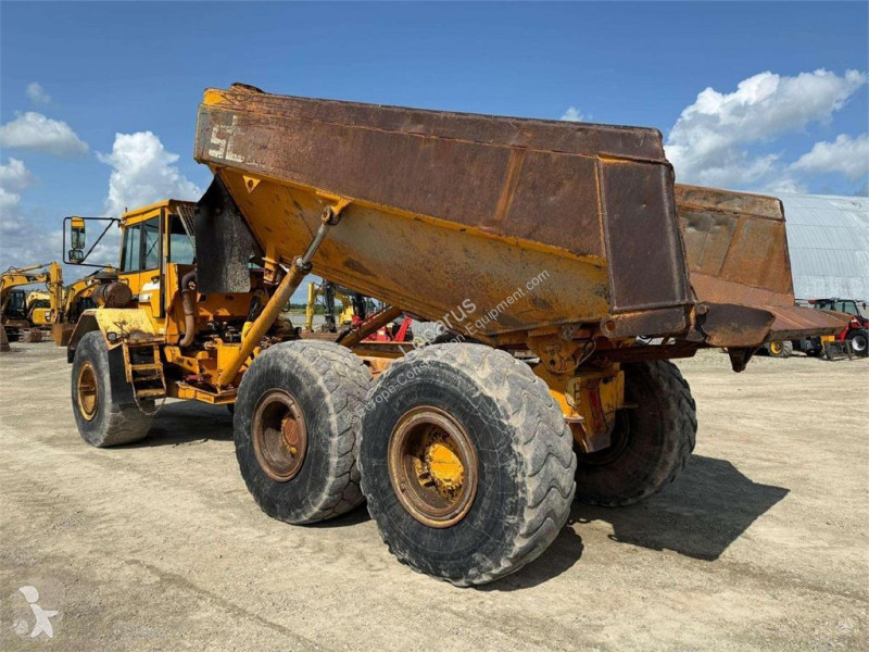 Карьерный самосвал Volvo