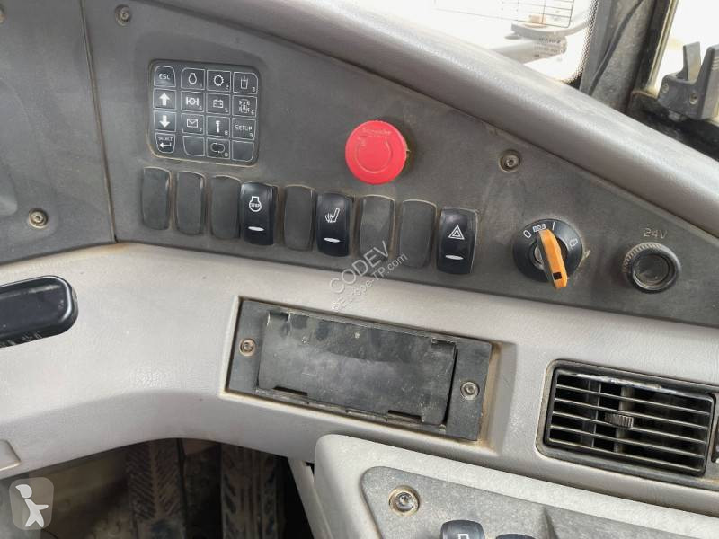 Sklápač Volvo A30G