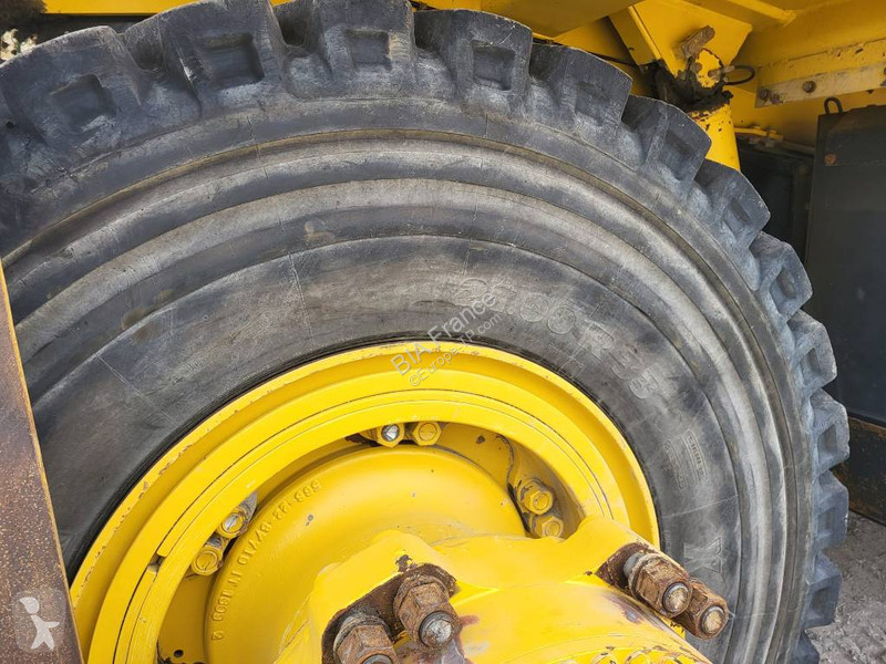 عربة قلابة Komatsu HD405-8