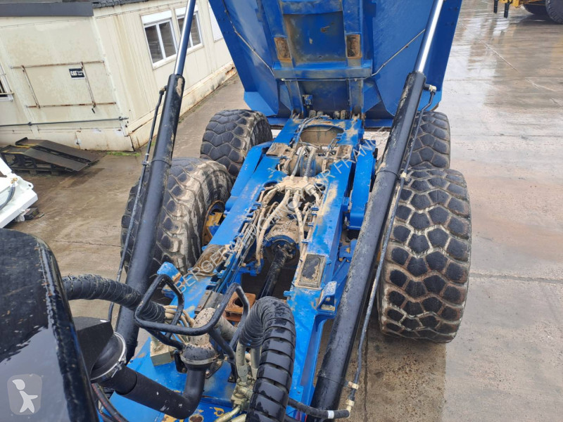 عربة قلابة Caterpillar 745