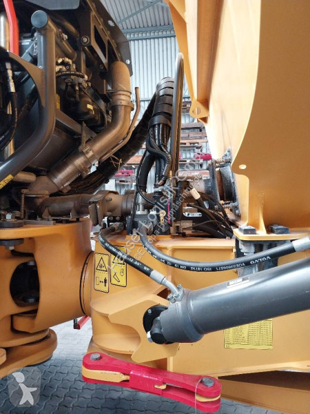 عربة قلابة Volvo Dumper  G
