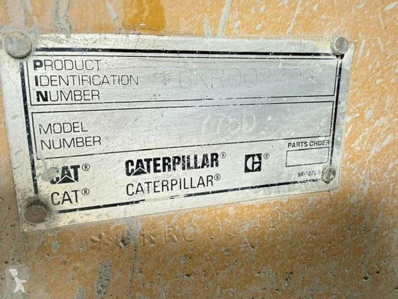 عربة قلابة Caterpillar