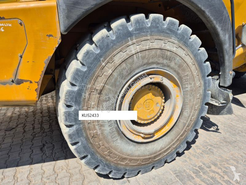 عربة قلابة Bell B45E