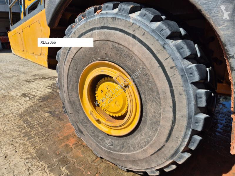 عربة قلابة Bell B45E