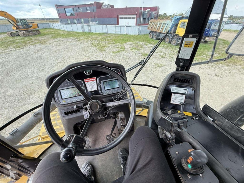 عربة قلابة Caterpillar Challenger TerraGator...