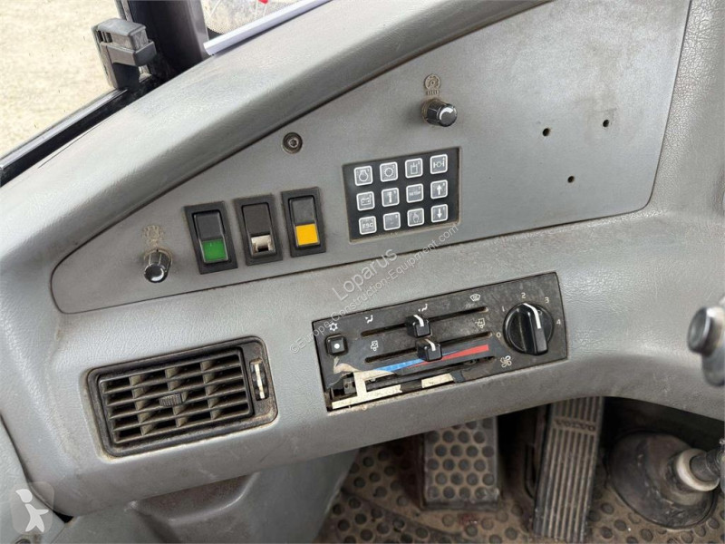 عربة قلابة Volvo