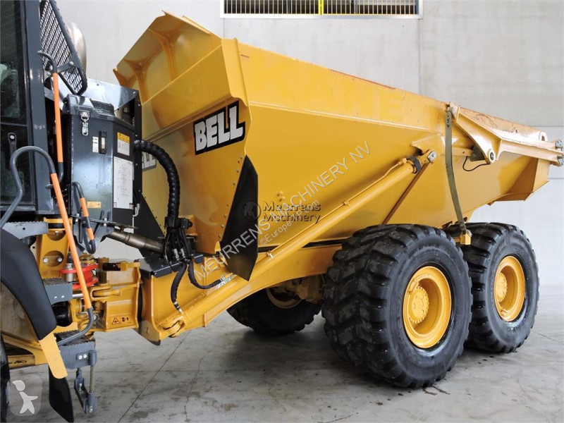 عربة قلابة Bell B30E