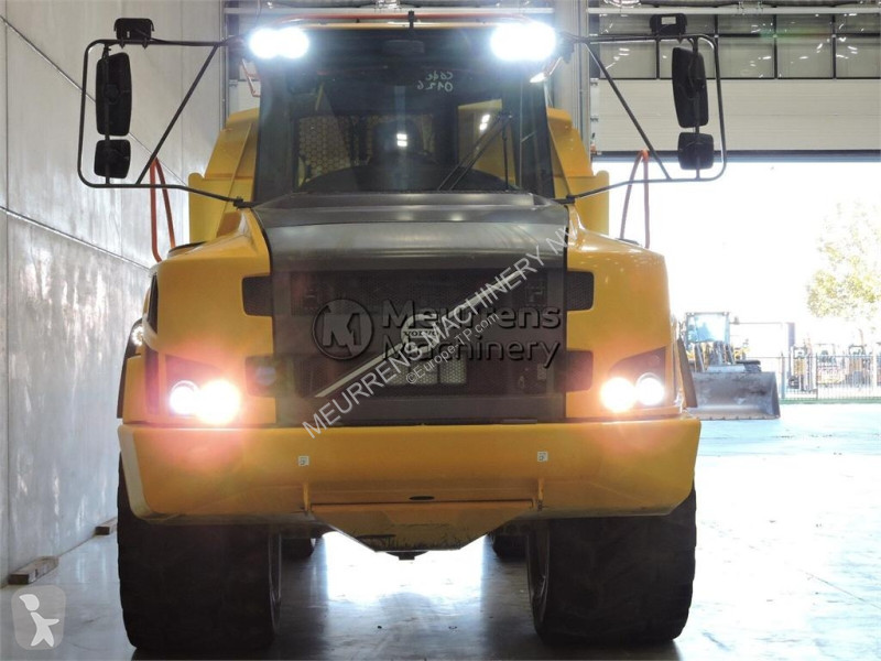 عربة قلابة Volvo G