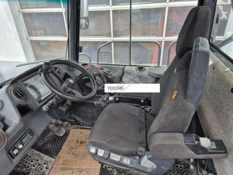 عربة قلابة Bell B45E