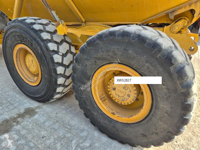 عربة قلابة Bell B25E