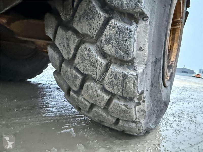 عربة قلابة Volvo