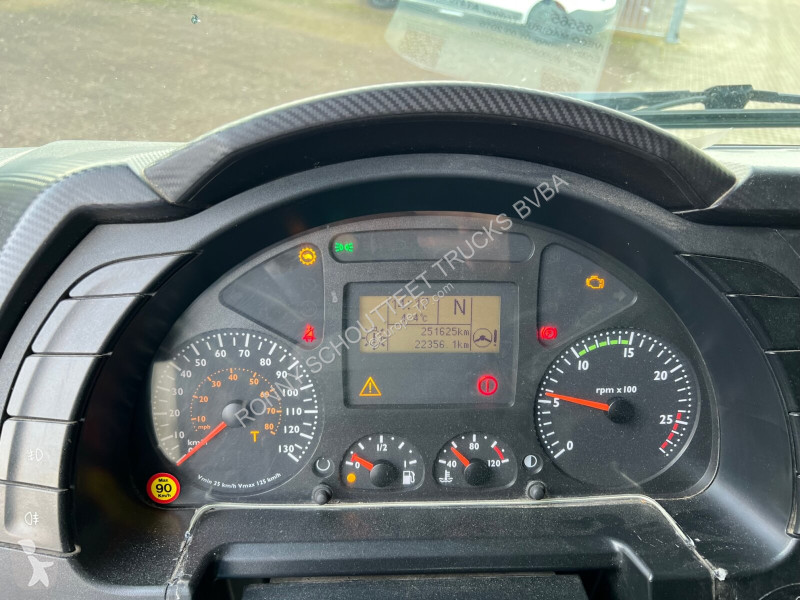 Vrachtwagen  Trakker AT410T50 8x4 Trakker...