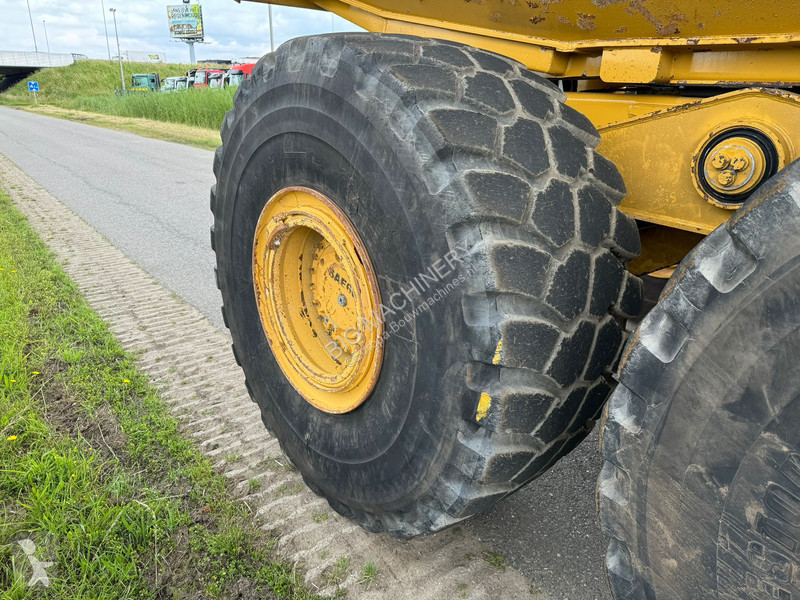 Sklápěčka Caterpillar