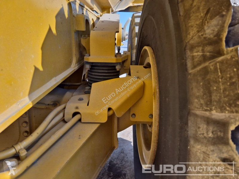 Basculantă Caterpillar 745