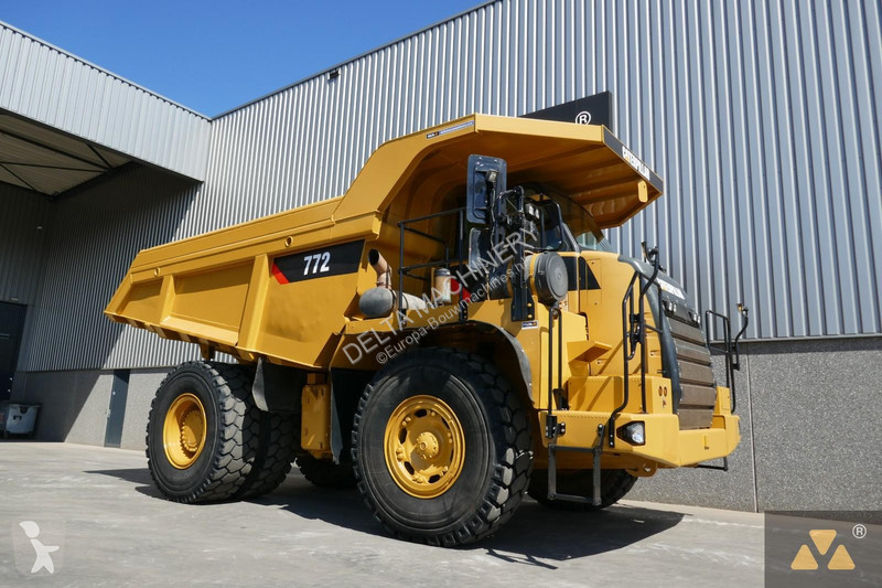 Dumper Caterpillar