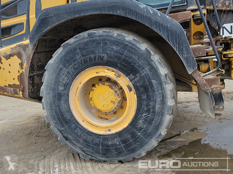 Basculantă Bell B30E