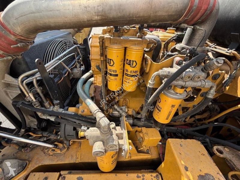 Dumper Caterpillar
