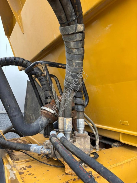 Dumper Caterpillar