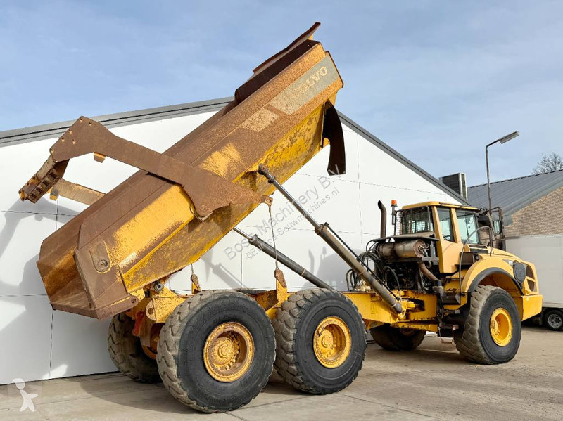 Dumper Volvo - Tailgate / Backup Camera